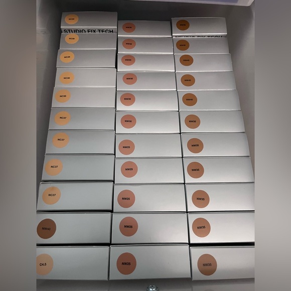 New MAC Studio Fix Tech Cream-To-Powder - Picture 3 of 14